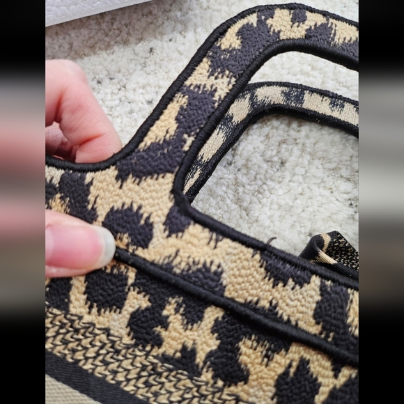 Christian Dior Mini Oblique Leopard Book Tote W/ Twilly And Pin - Picture 11 of 11